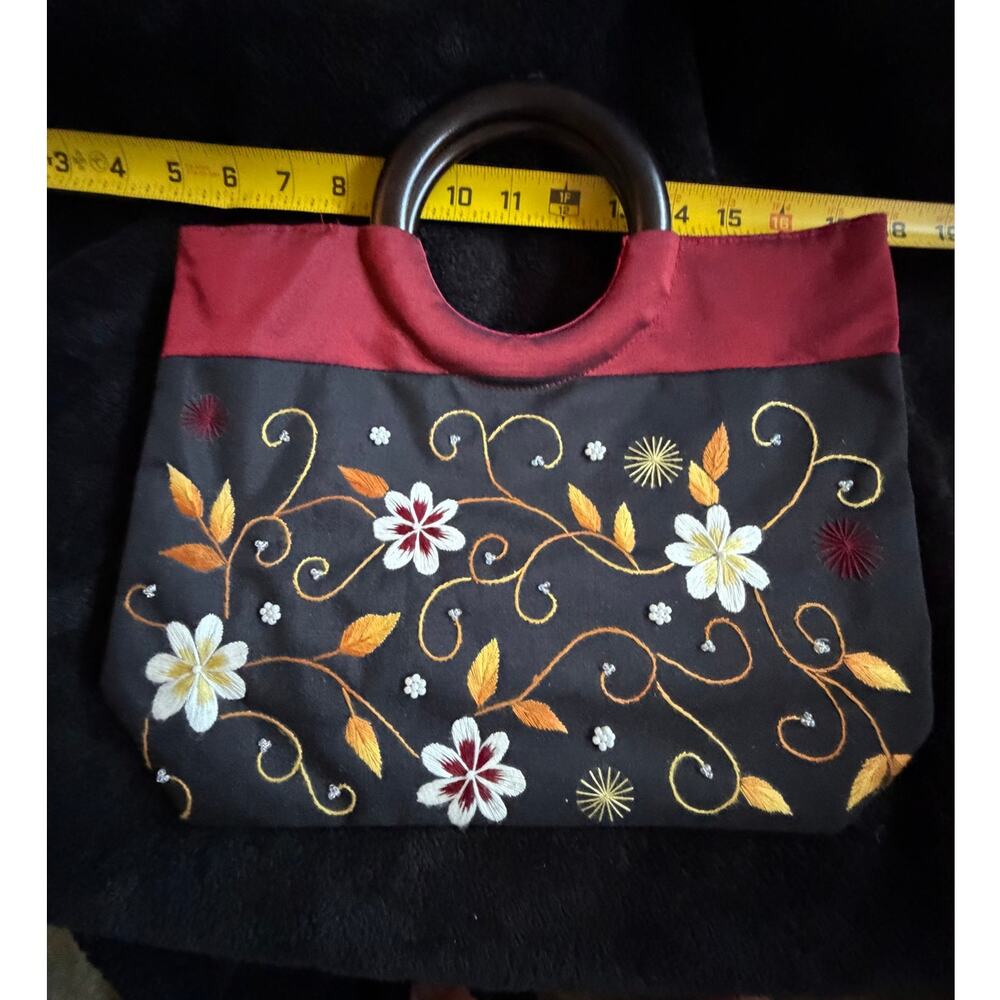 Vintage Embroidered Floral Handbag Wooden Ring Evening Purse